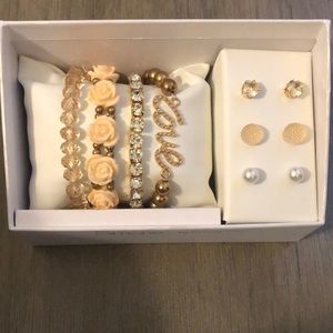 Cute bracelet and earrings set